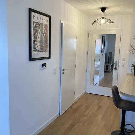 Very Nice And Quiet 42 M In Suresnes With Parking Extérieur photo